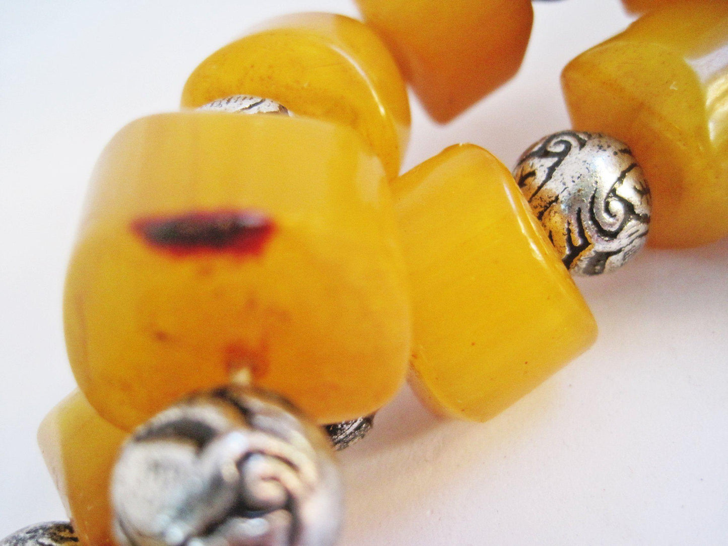 phenolic resin beads