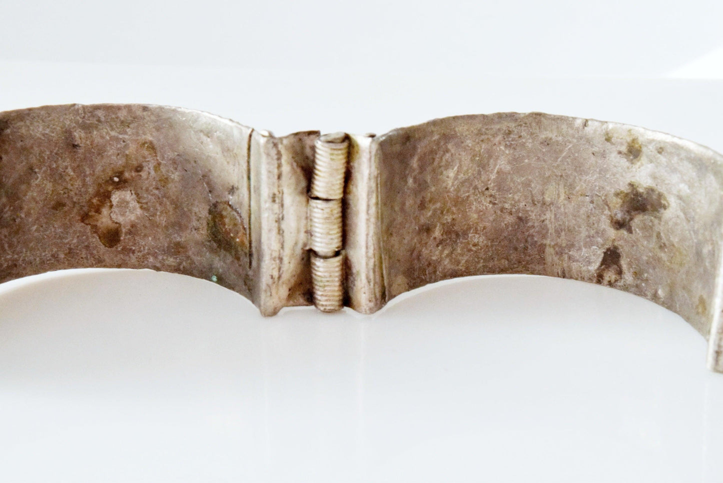 Vintage Bedouin Yemeni Hinged Cuff Bracelet - Anteeka