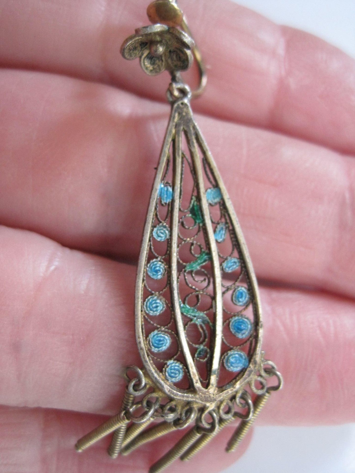 silver screw back earrings