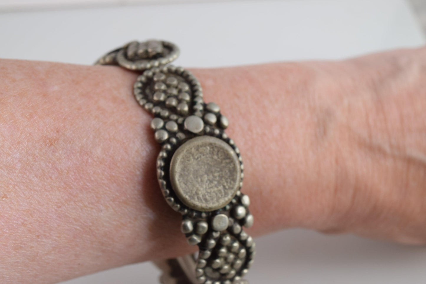 Vintage Low Silver Bedouin Upper Arm Bracelet From the Arabian Peninsula - Anteeka