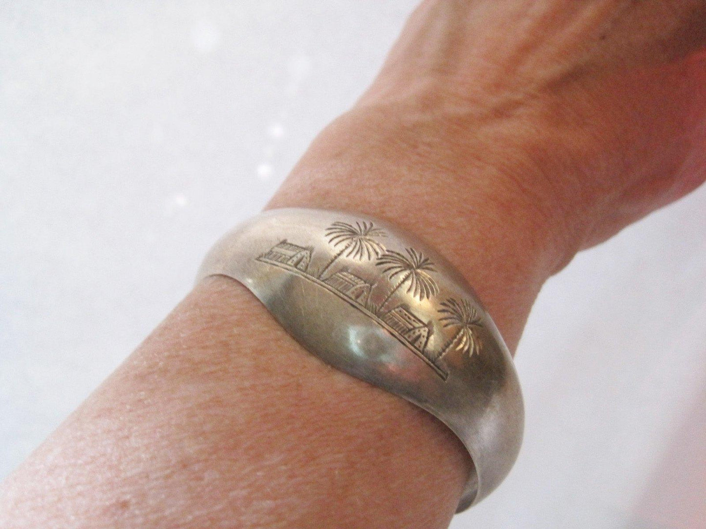 Vintage Marsh Arab Silver Hand Etched Bracelet - Anteeka