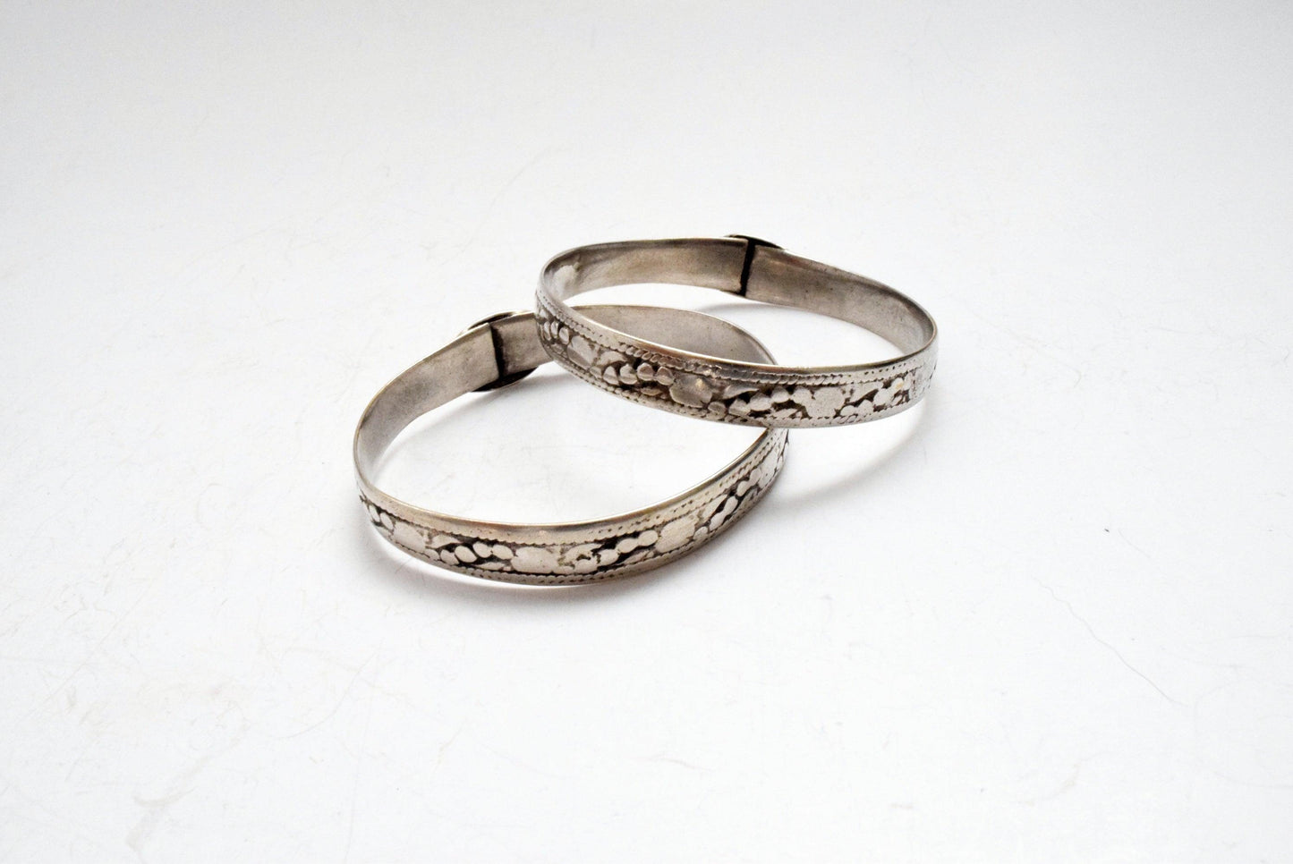 Vintage Matching Pair of Silver Berber Bangles from Algeria - Anteeka