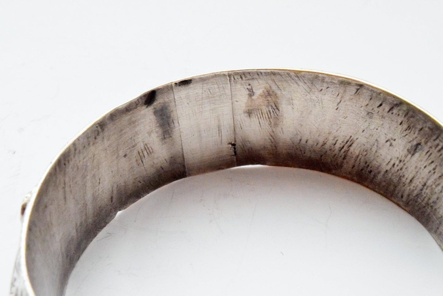 Vintage Moroccan Heavy Silver Bangle - Anteeka