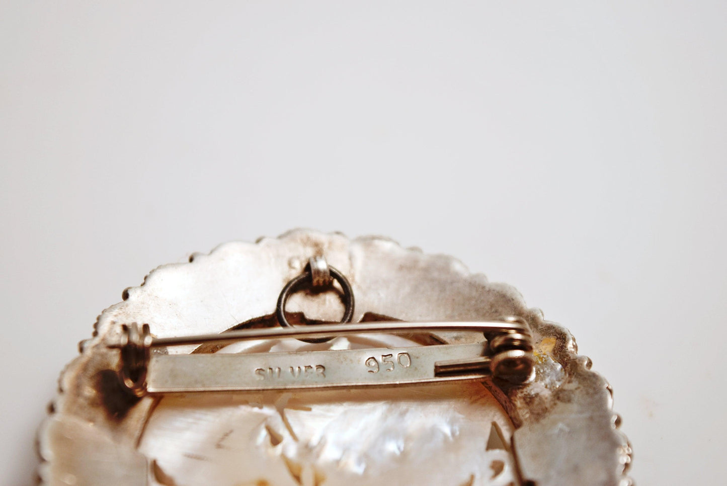 mother of pearl pendant