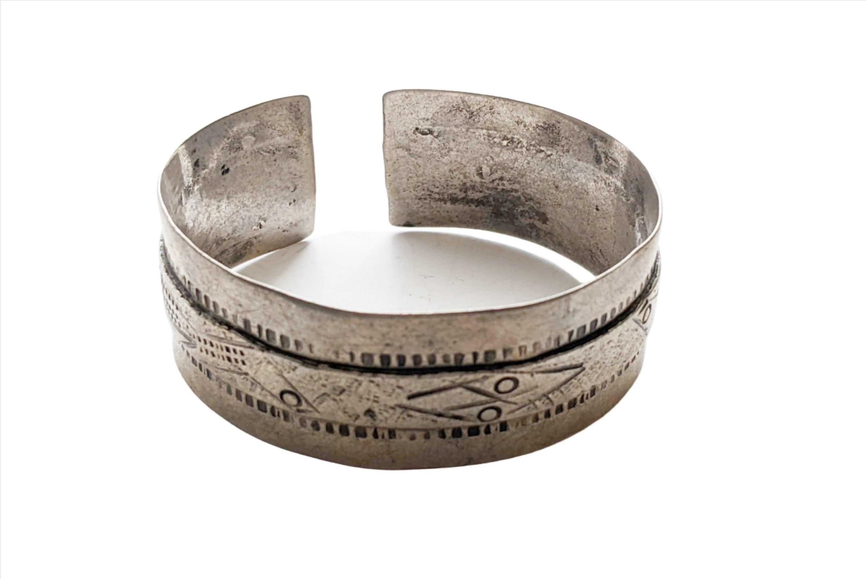 Tunisian silver selling old bracelet