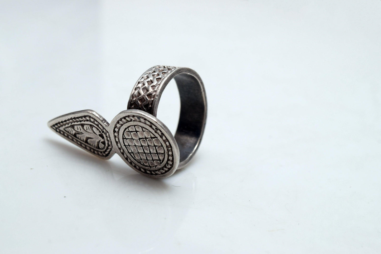 silver omani ring