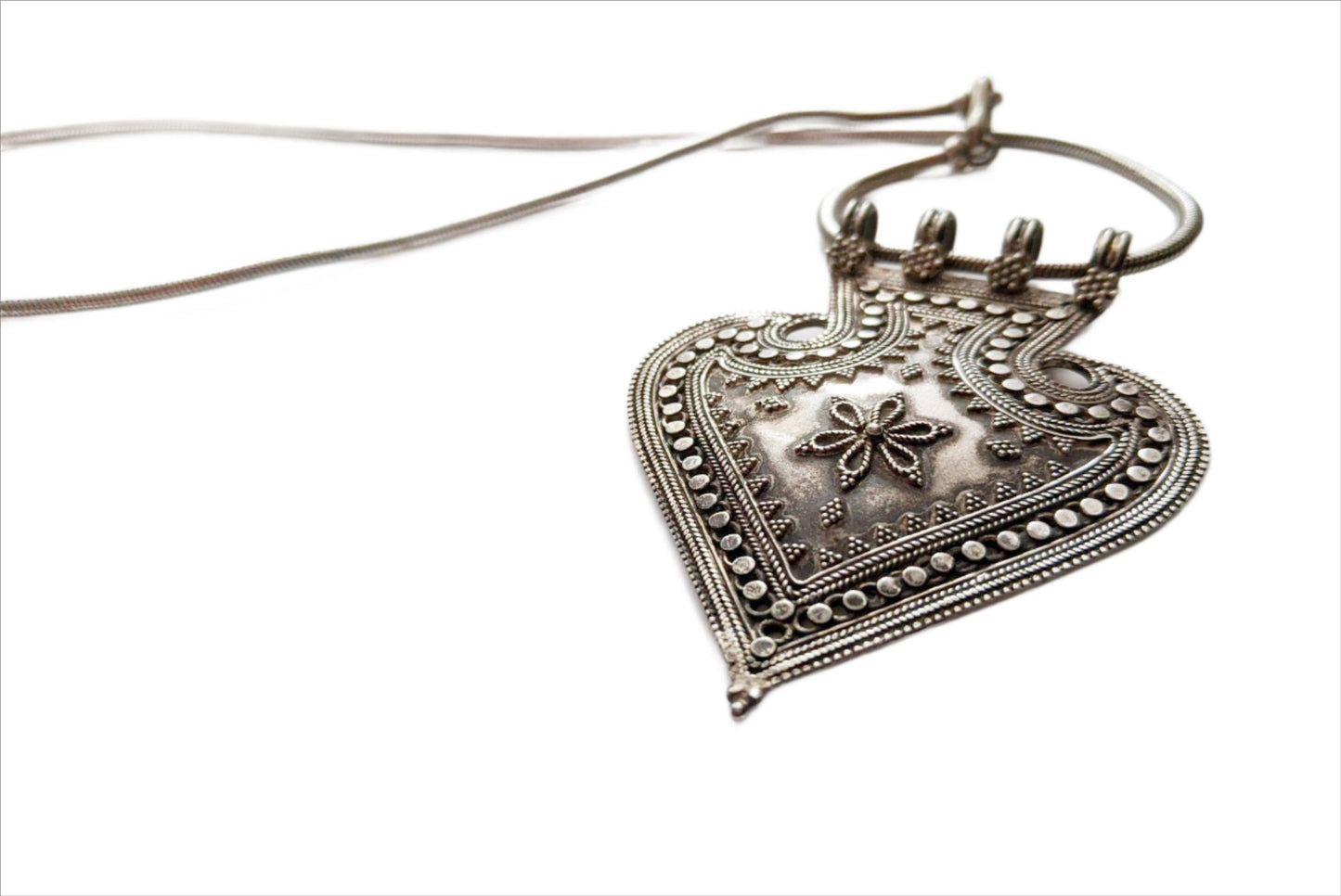 Vintage Silver Tribal Indian Amulet Necklace - Anteeka