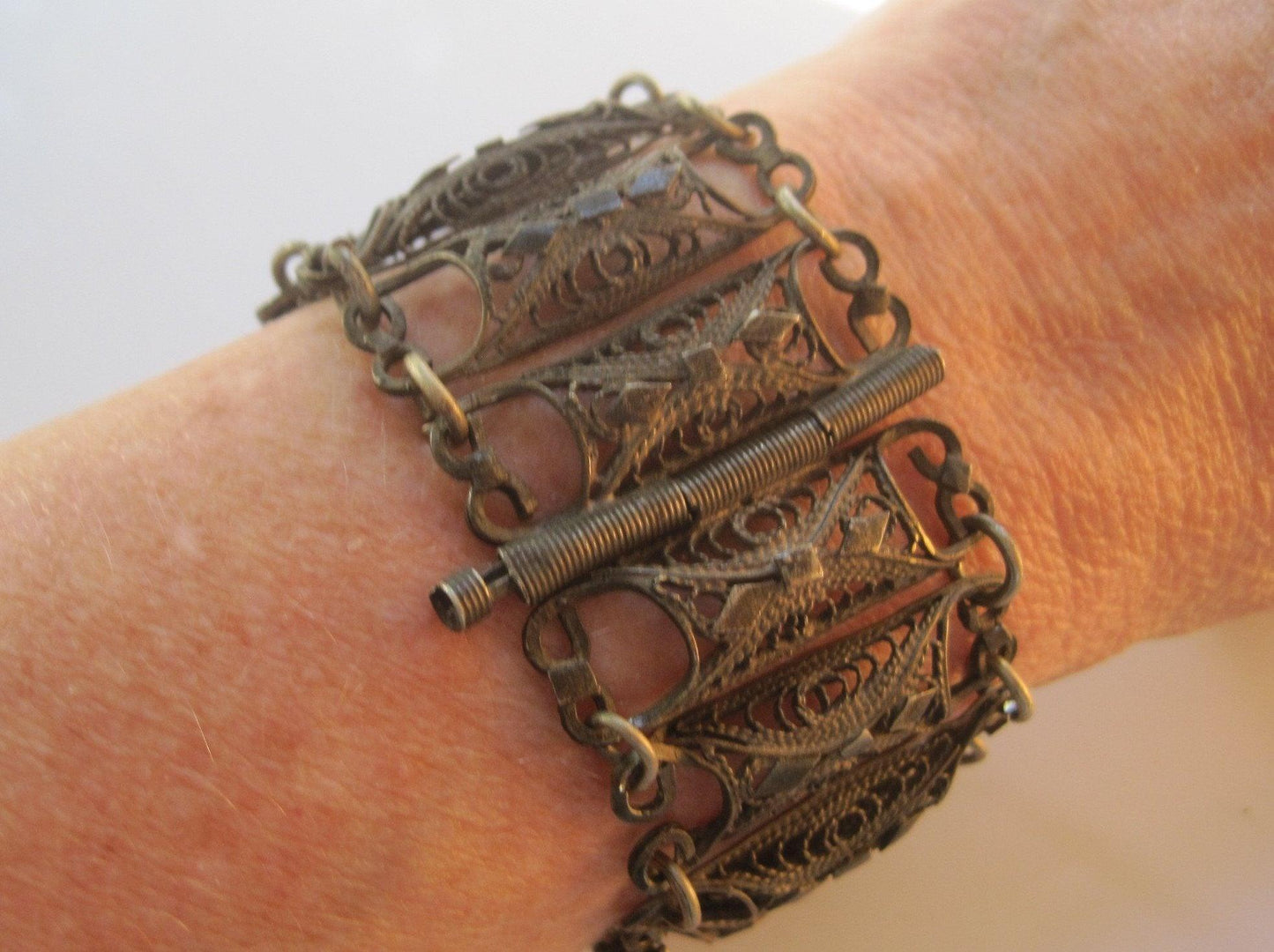Vintage Turkish Filigree Bracelet from the Late Ottoman Era - Anteeka
