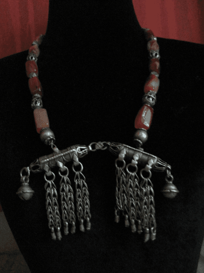 Vintage Yemeni Bedouin Double Hirz Necklace with Agate Beads - Anteeka