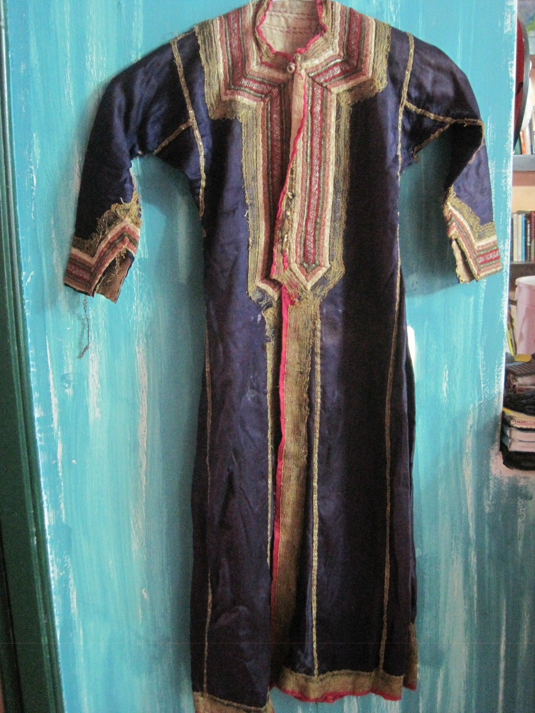 Vintage Yemeni Embroidered Dress or Coat for a Child Anteeka Vintage Yemeni Embroidered Dress or Coat for a Child Anteeka