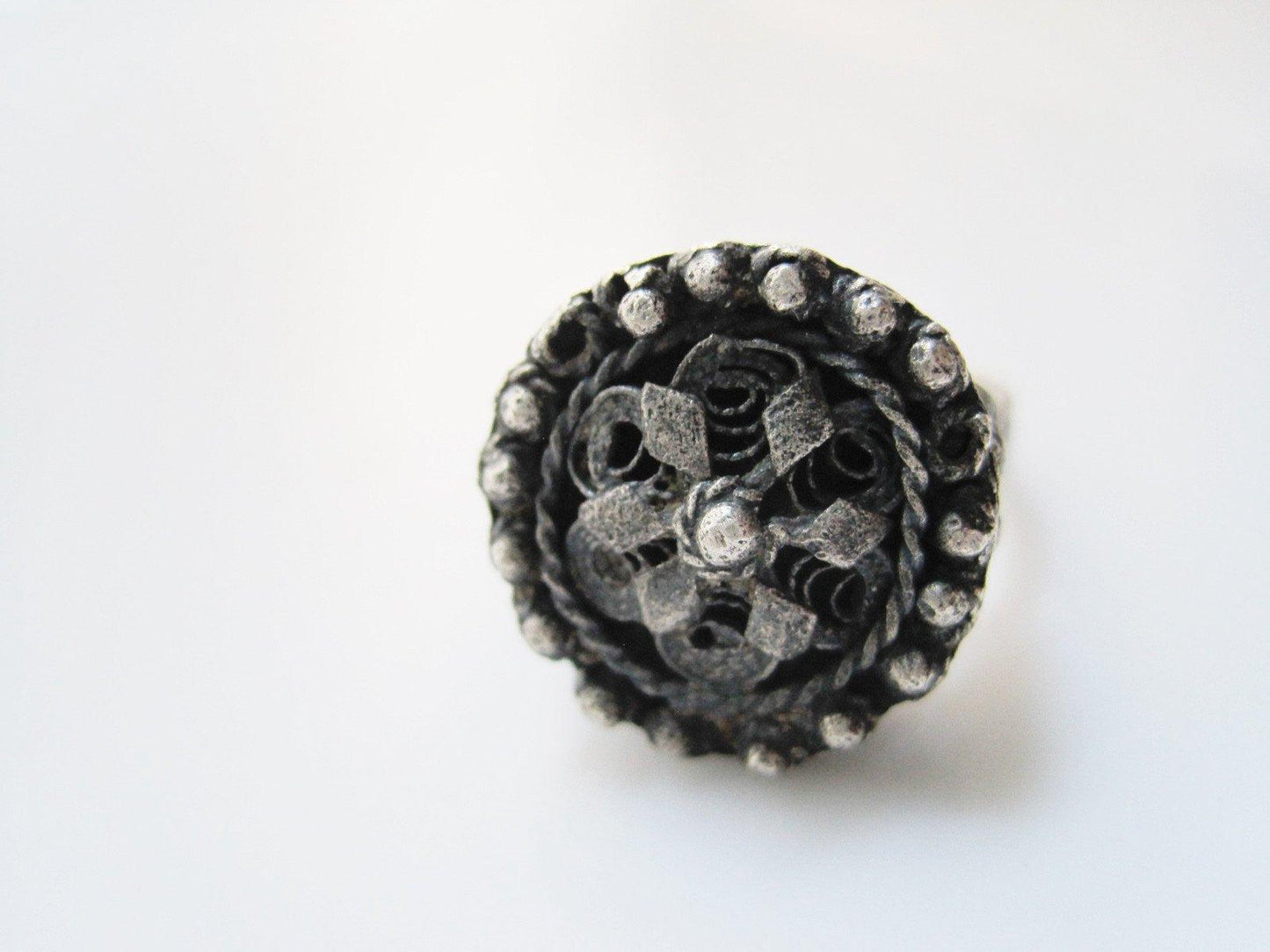 Antique Balkan Silver Filigree Rattle Ring - Anteeka