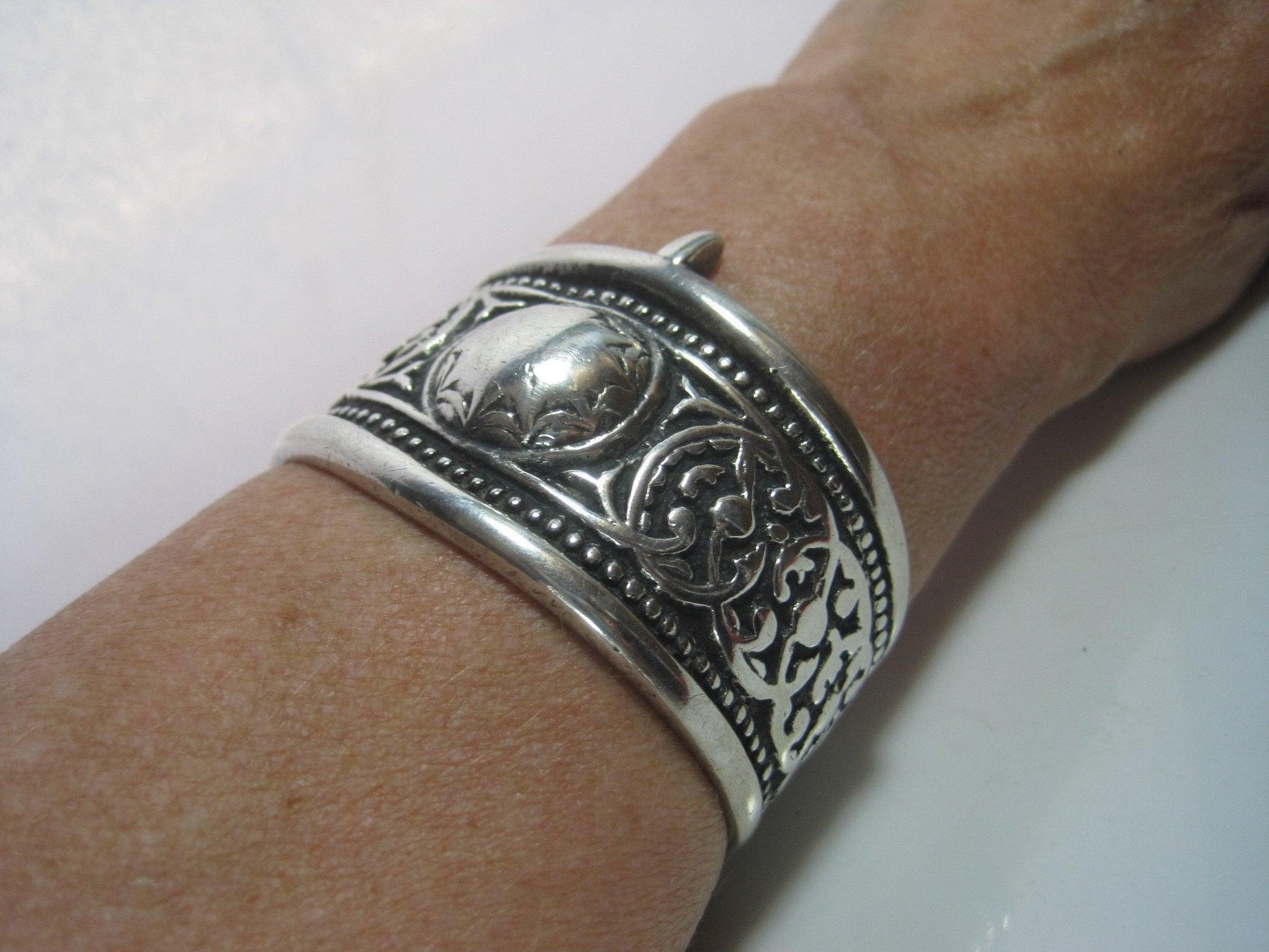 Antique Kazakh Central Asian Silver Cuff Bracelet - Anteeka
