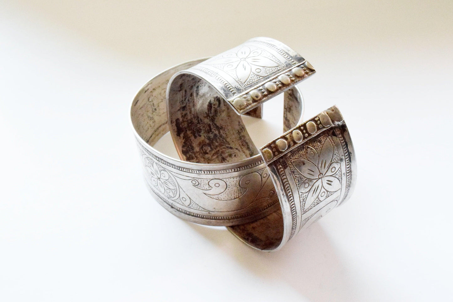 Antique Matching Pair of Silver Berber Arm Bracelets - Anteeka