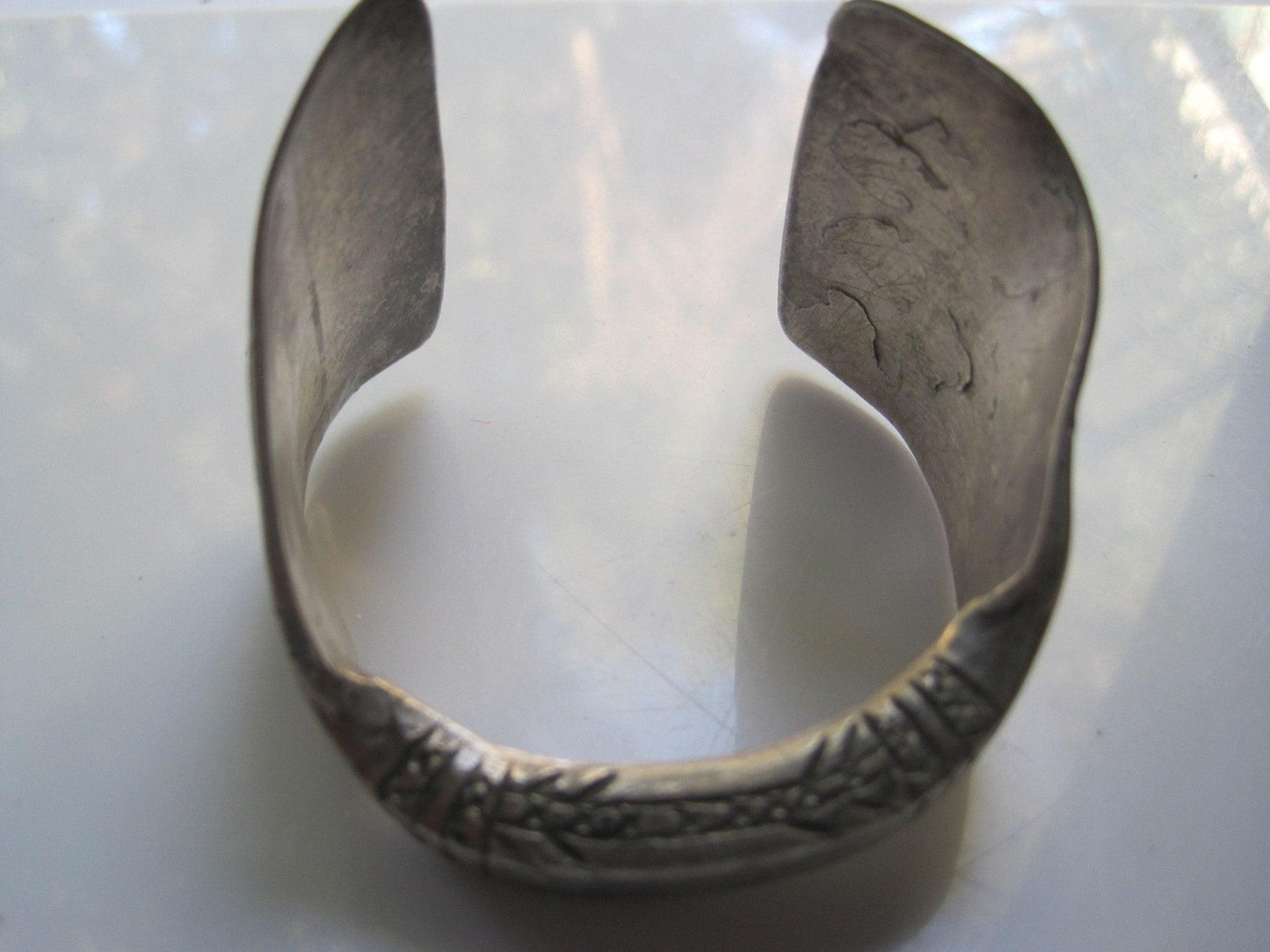 Antique Silver Bedouin Omani Flared Cuff Bracelet from the Arabian Peninsula - Anteeka