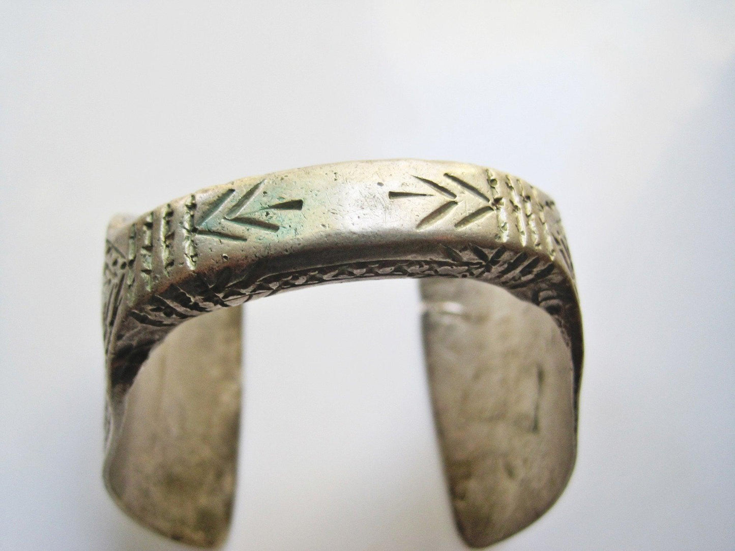 Antique Silver Bedouin Omani Flared Cuff Bracelet from the Arabian Peninsula - Anteeka