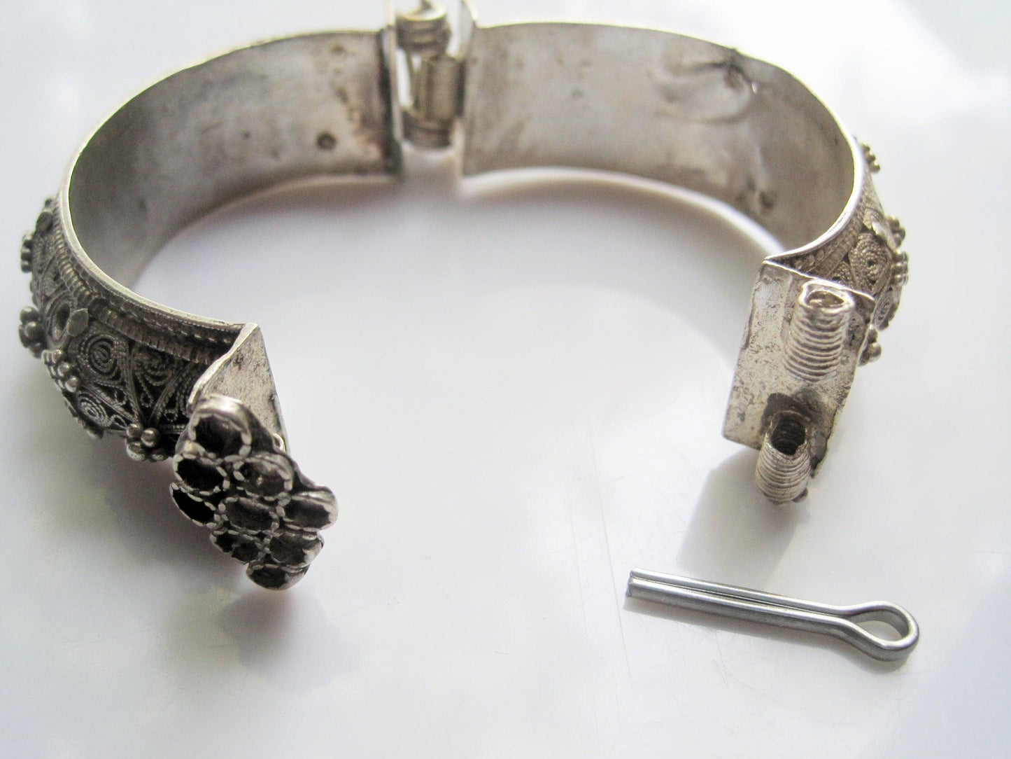 Bawsani Silver Bracelet with Defects - Anteeka