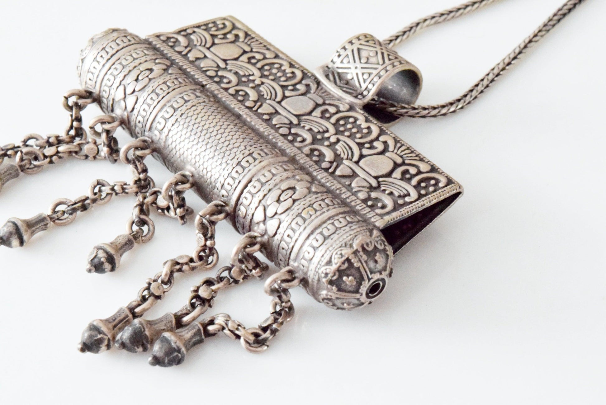 Egyptian Silver Pendant Necklace - Anteeka