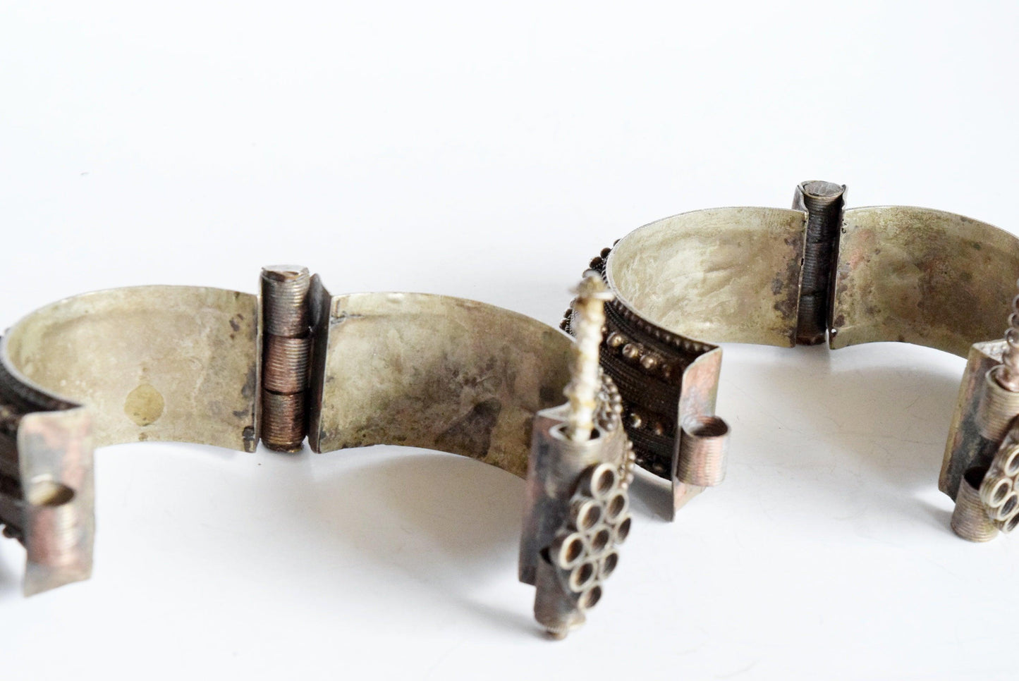 Matching Pair of Vintage Jewish Yemeni Hinged Bracelets - Anteeka