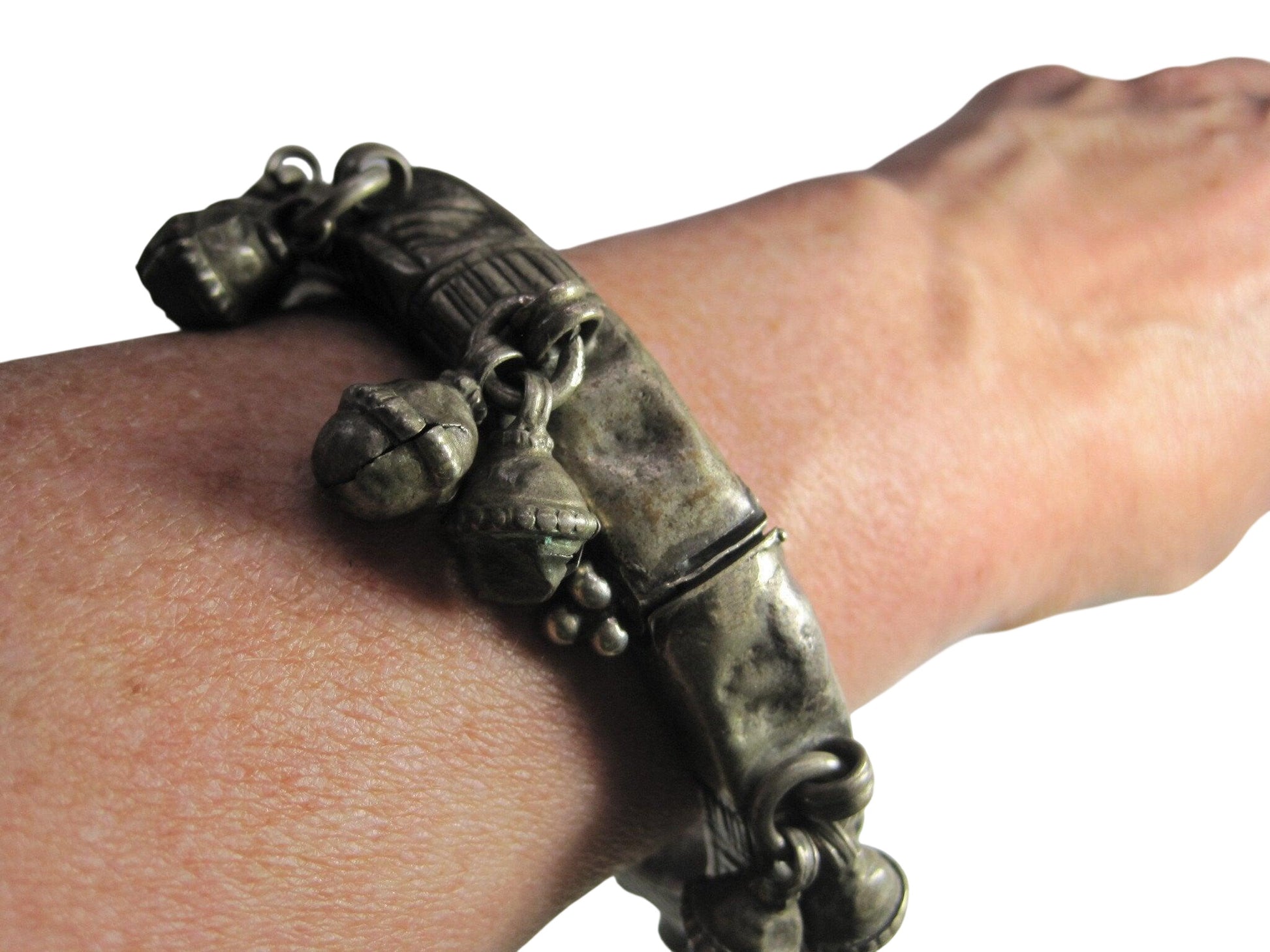 foot bracelet with bells