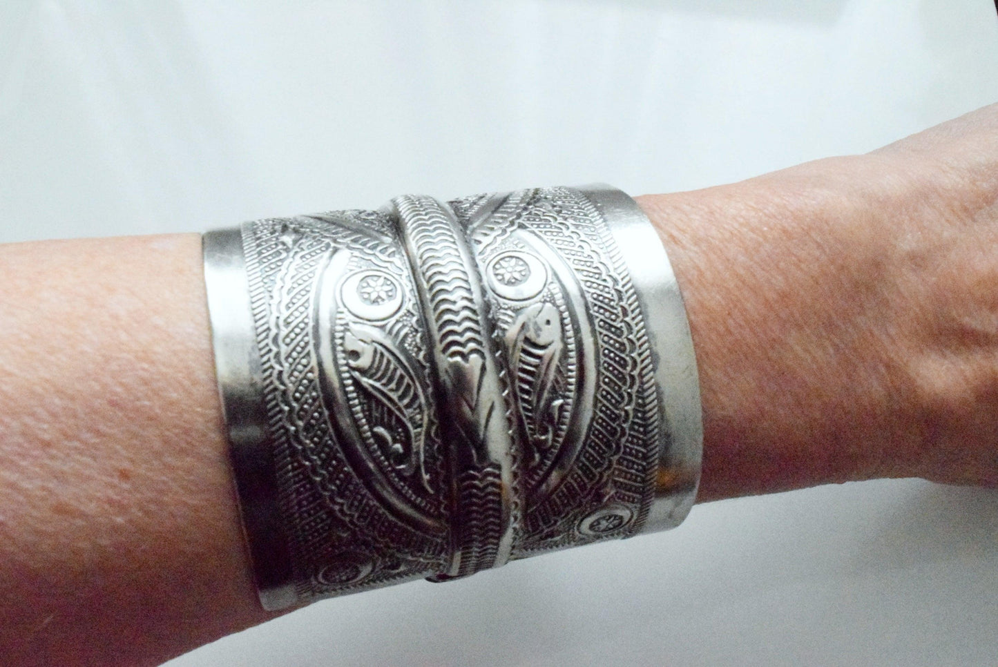 Pair of Wide Silver Berber Cuffs with Fish Motif - Anteeka