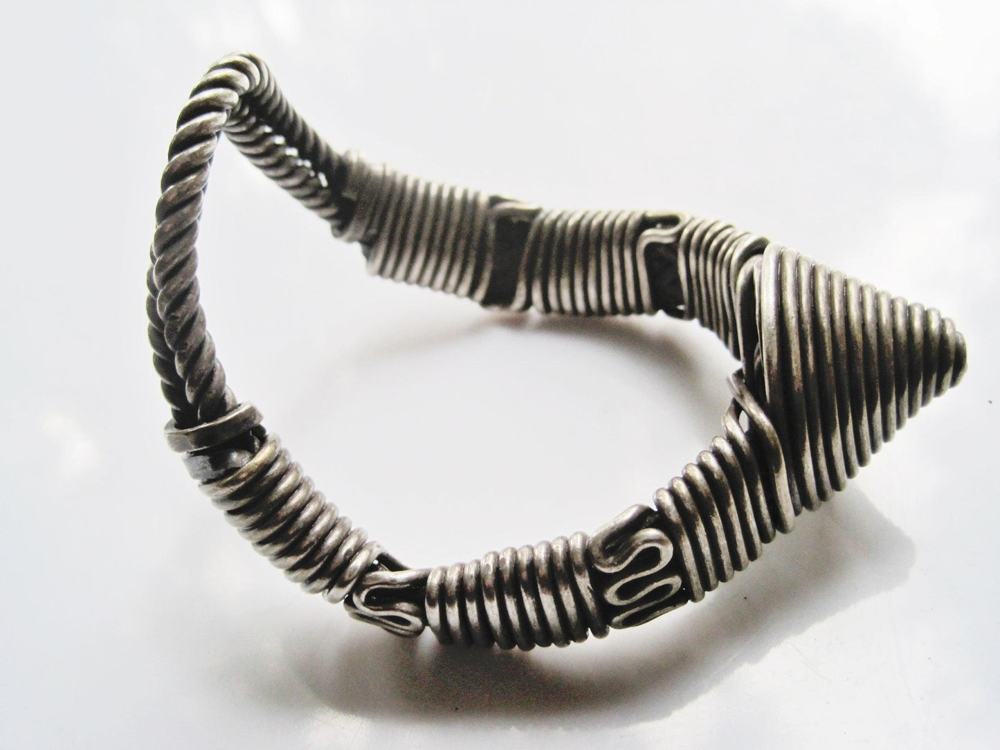 Silver Rigid V Shaped Bracelet or Armlet from India - Anteeka