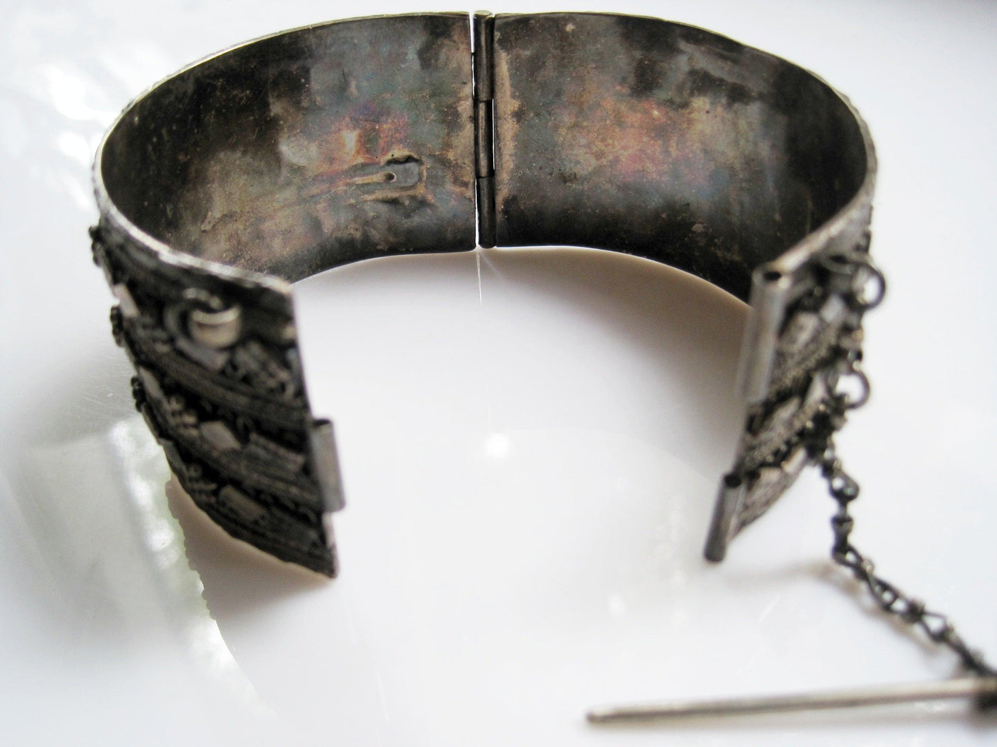 Silver Yemeni Hinged Bracelet - Anteeka