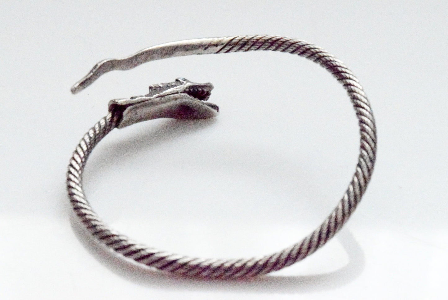 Vintage 600 Silver Egyptian Snake Bracelet with Blue Eyes - Anteeka