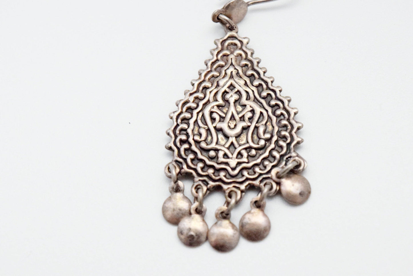 Vintage 800 Silver Repousse Dangle Egyptian Earrings - Anteeka