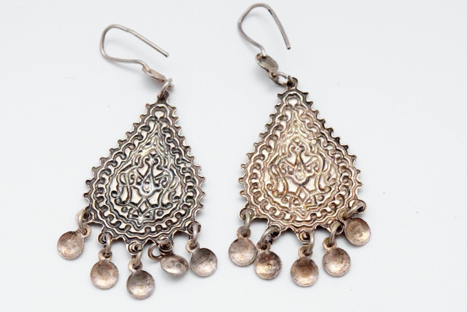 Vintage 800 Silver Repousse Dangle Egyptian Earrings - Anteeka