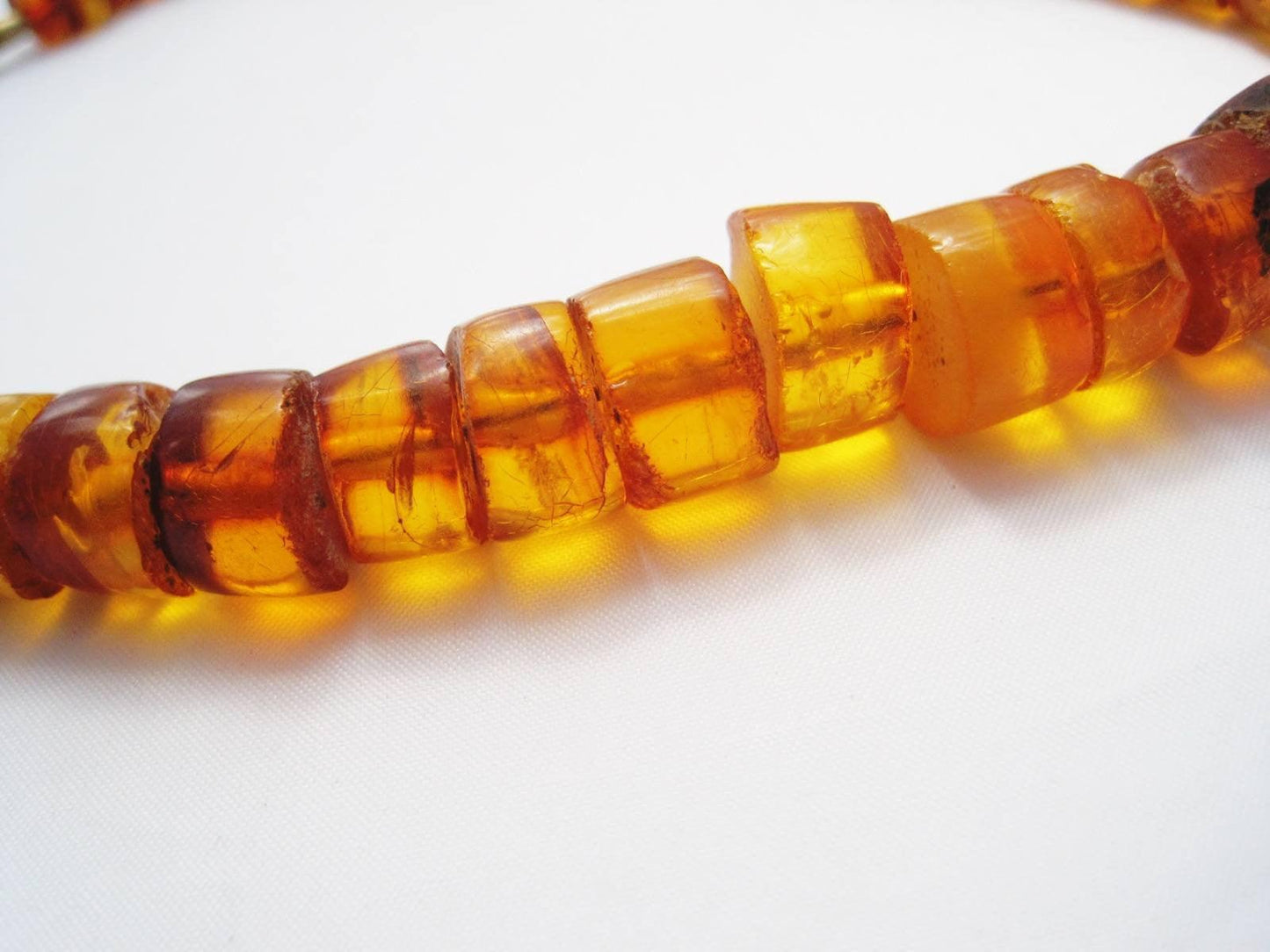 disc amber bead necklace
