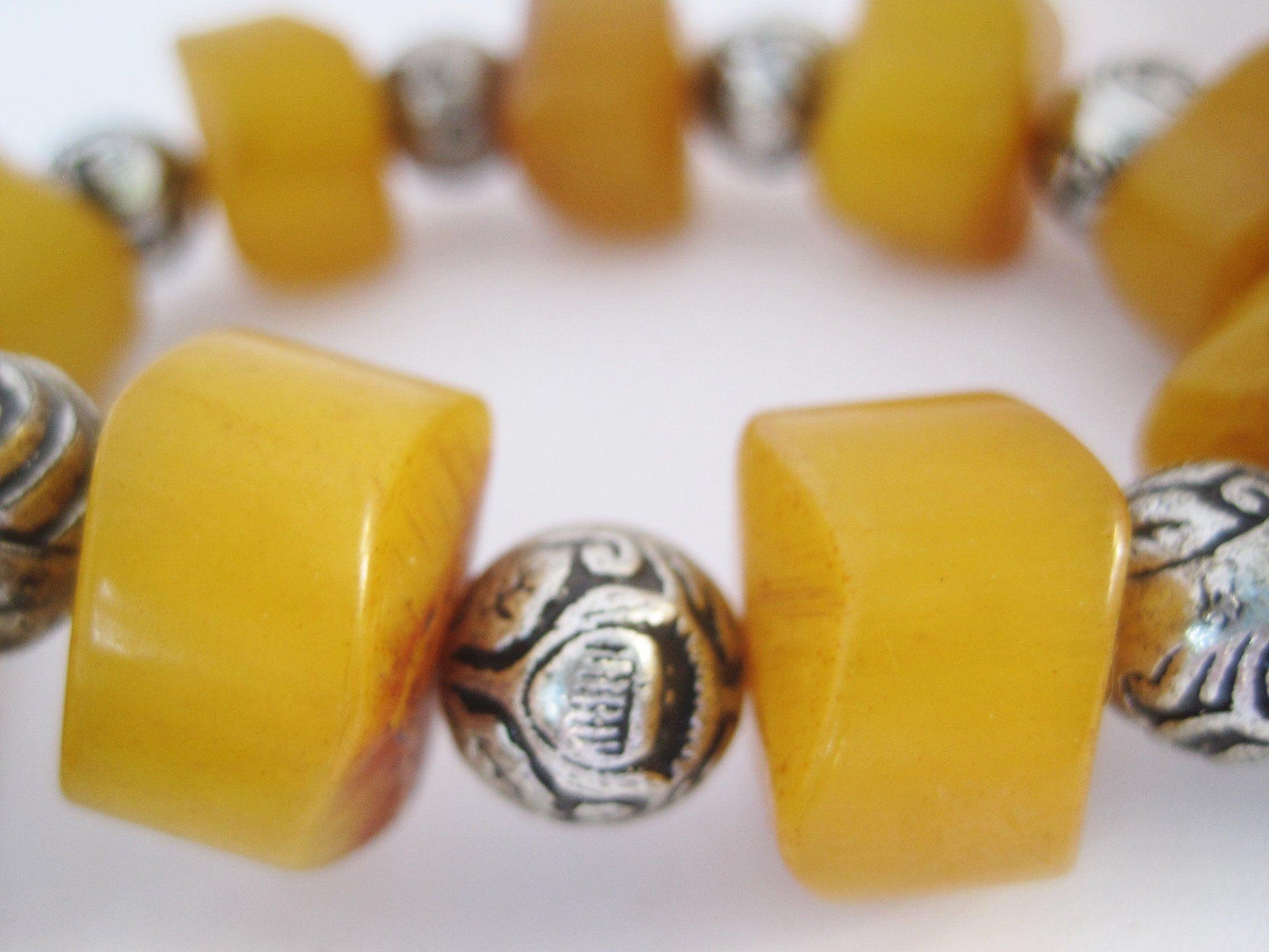 butterscotch bakelite beads