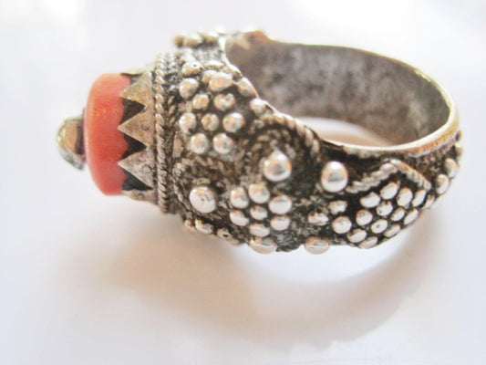 Vintage Bedouin Jewelry Yemeni Silver Ring - Anteeka