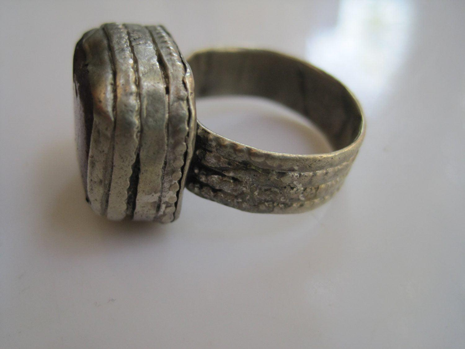 Vintage Bedouin Metal and Glass Ring - Size 8 - Anteeka