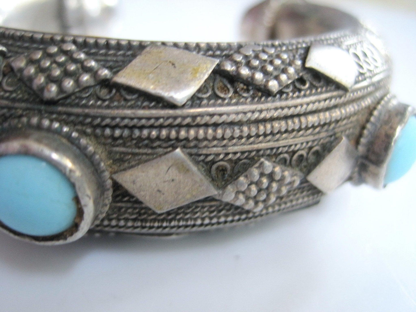 Vintage Bedouin Silver Bracelet from the Arabian Peninsula - Anteeka