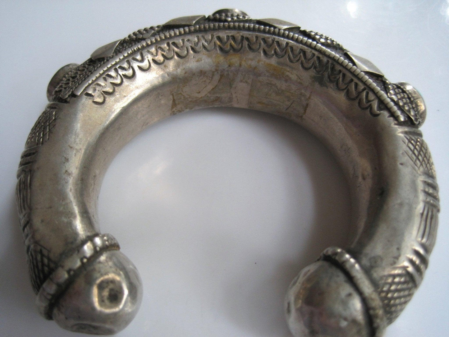 Vintage Bedouin Silver Bracelet from the Arabian Peninsula - Anteeka