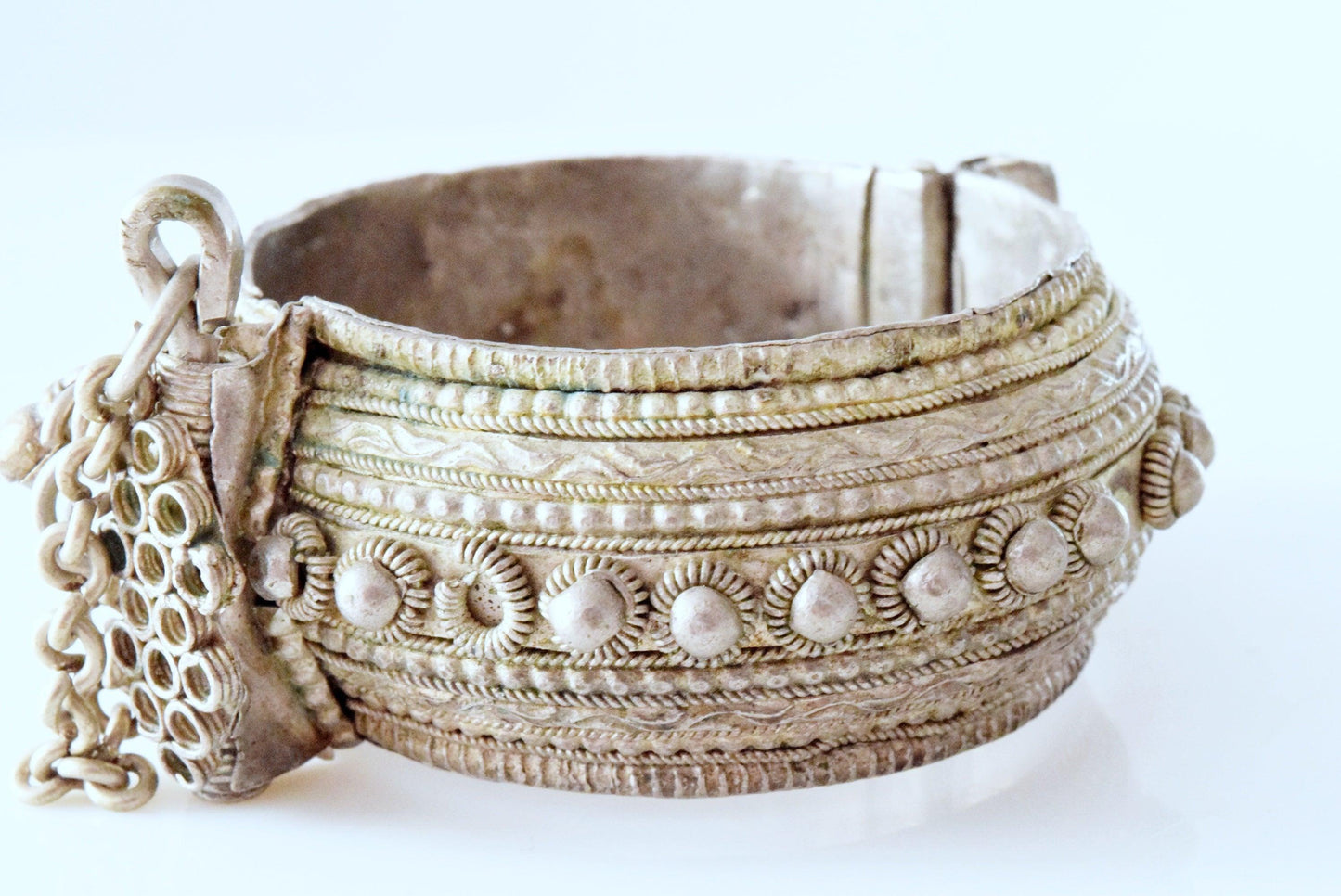 Vintage Bedouin Yemeni Hinged Cuff Bracelet - Anteeka