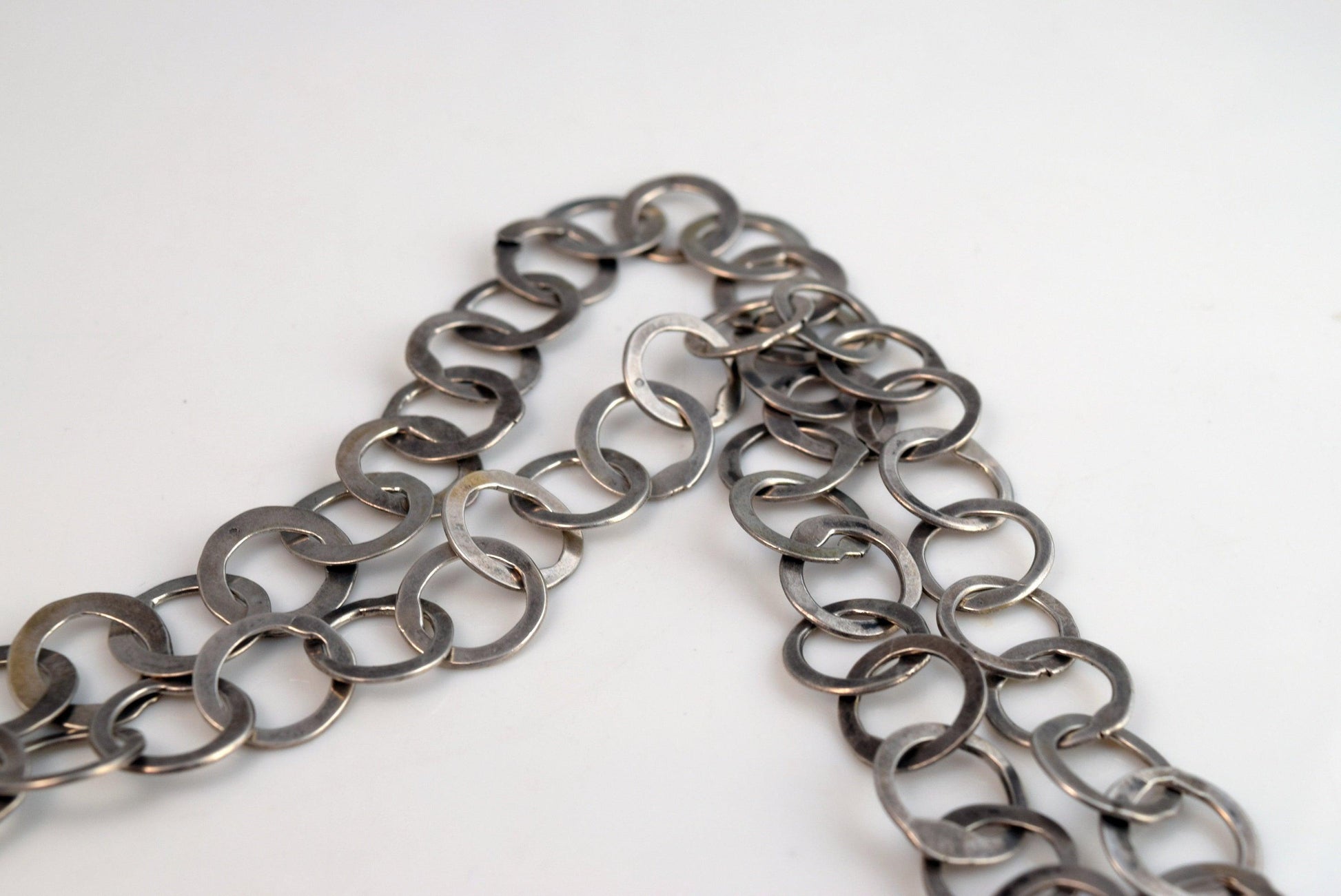 Rihanna chain necklace