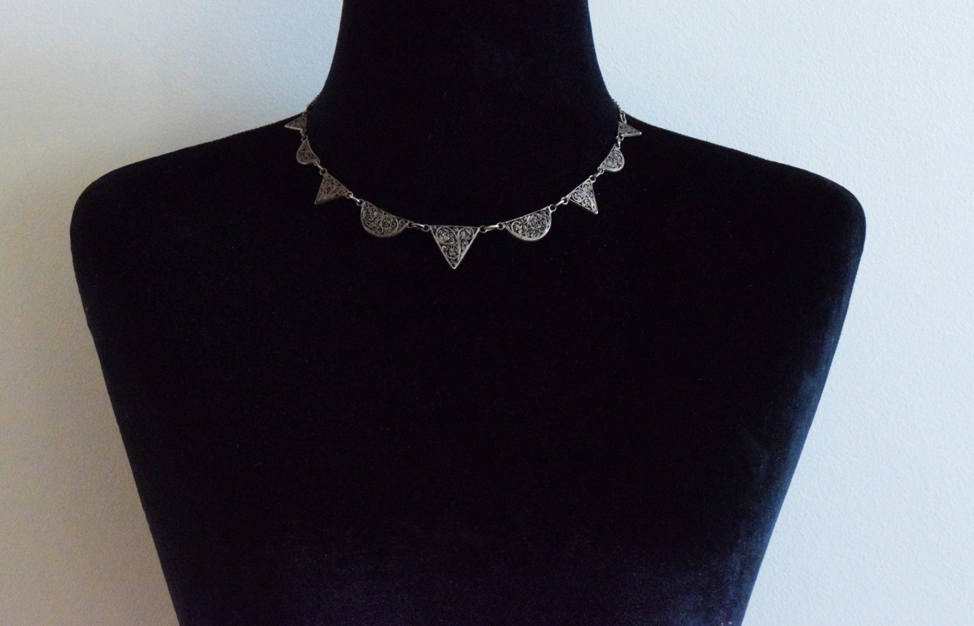 Vintage Delicate Silver Filigree Choker Necklace - Anteeka