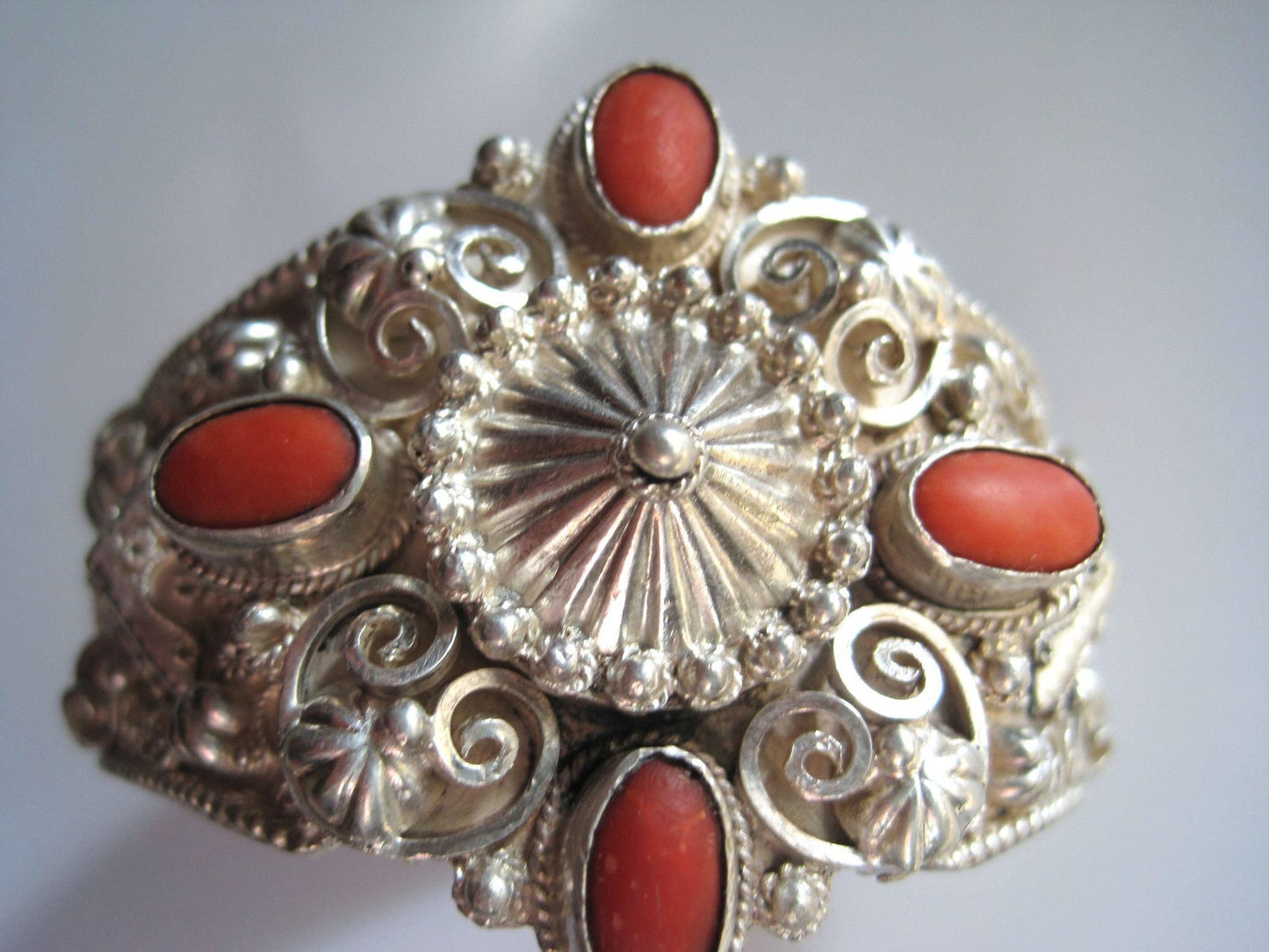 Vintage Etruscan 800 Silver and Coral  Italian Hinged Bracelet - Anteeka