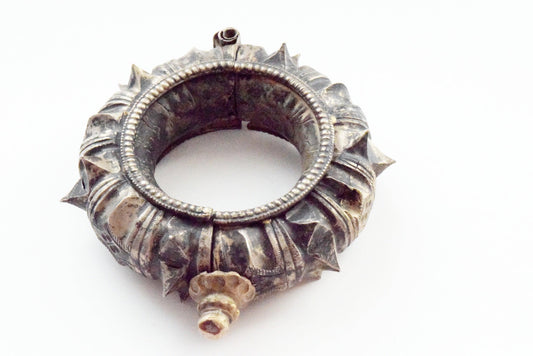 Vintage Indian Spike Bracelet for Small Wrist - Anteeka