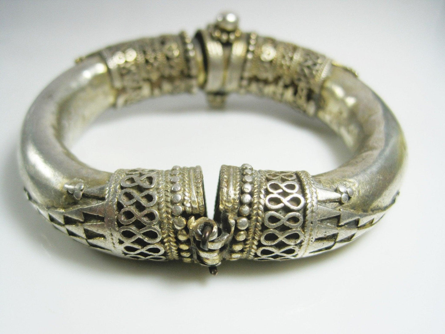 Vintage Itricate Small Silver Sri Lankan Bracelet - Anteeka