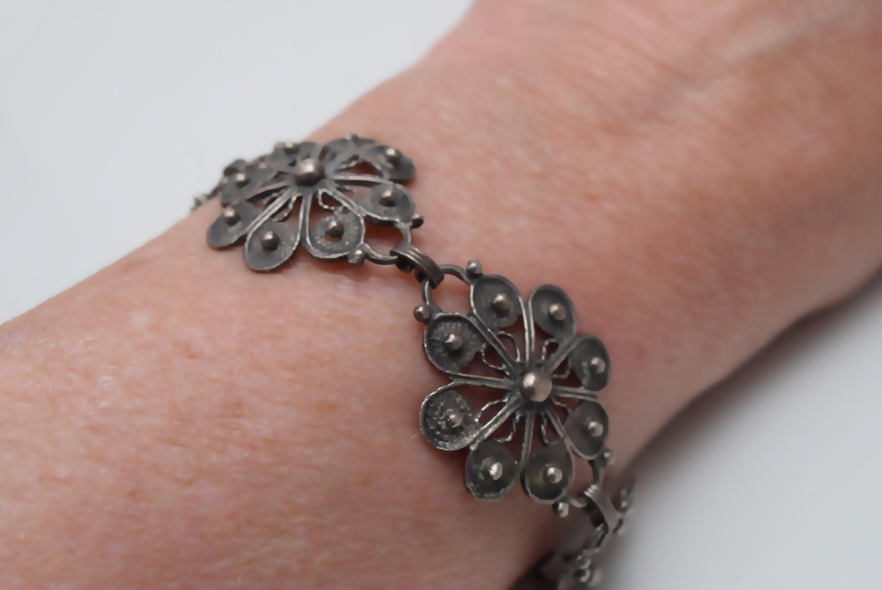 Vintage Mexican Silver Flower Link Bracelet