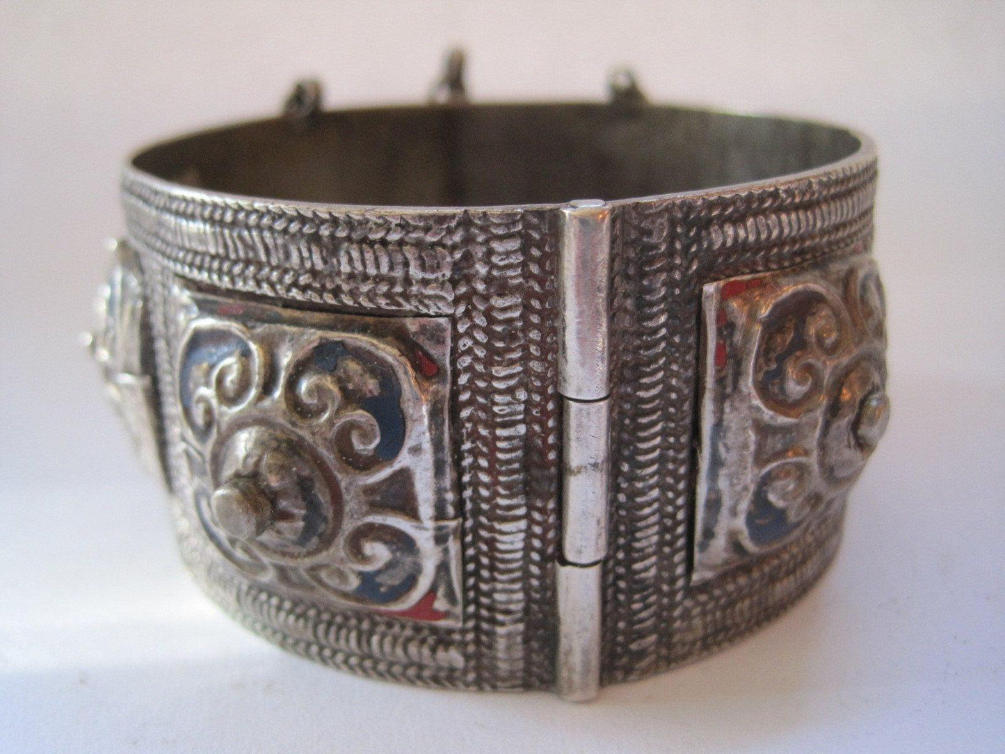 Vintage Moroccan Berber Silver and Enamel Bracelet from Fez or Meknes - Anteeka