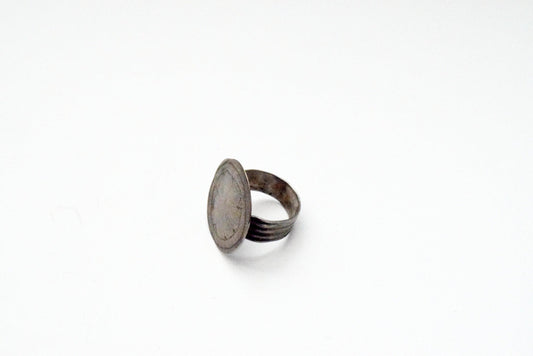 Vintage Round Silver Moroccan Ring - Anteeka