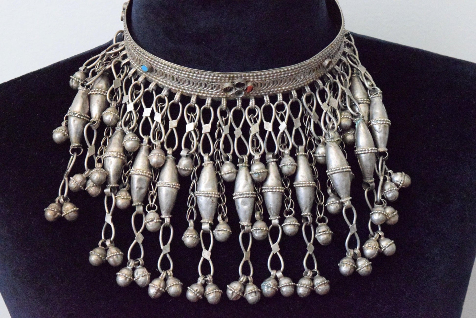 Vintage Saudi Bedouin Silver Bib Necklace - Anteeka