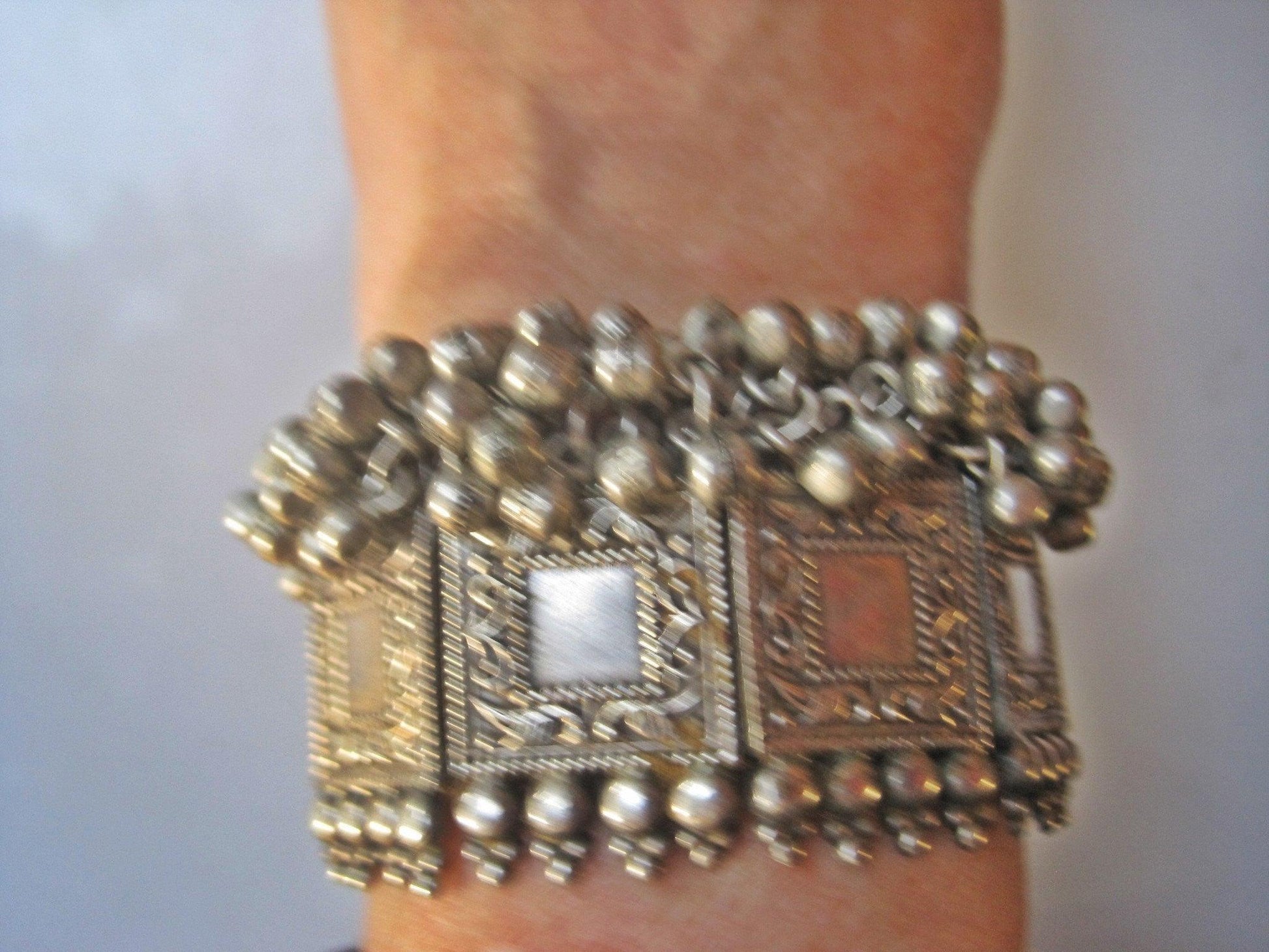 Vintage Silver Arm Indian Bracelet or Bazuband from Rajsathan - Anteeka