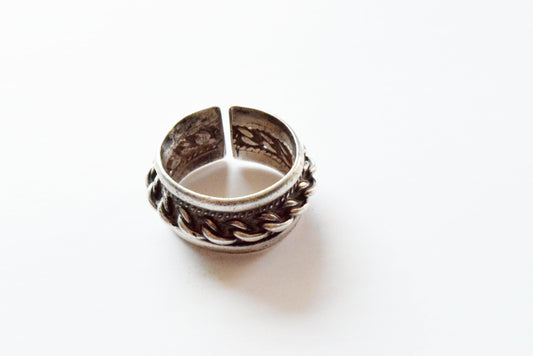 Vintage Silver Bedouin Ring with Twisted Roping Center - Anteeka