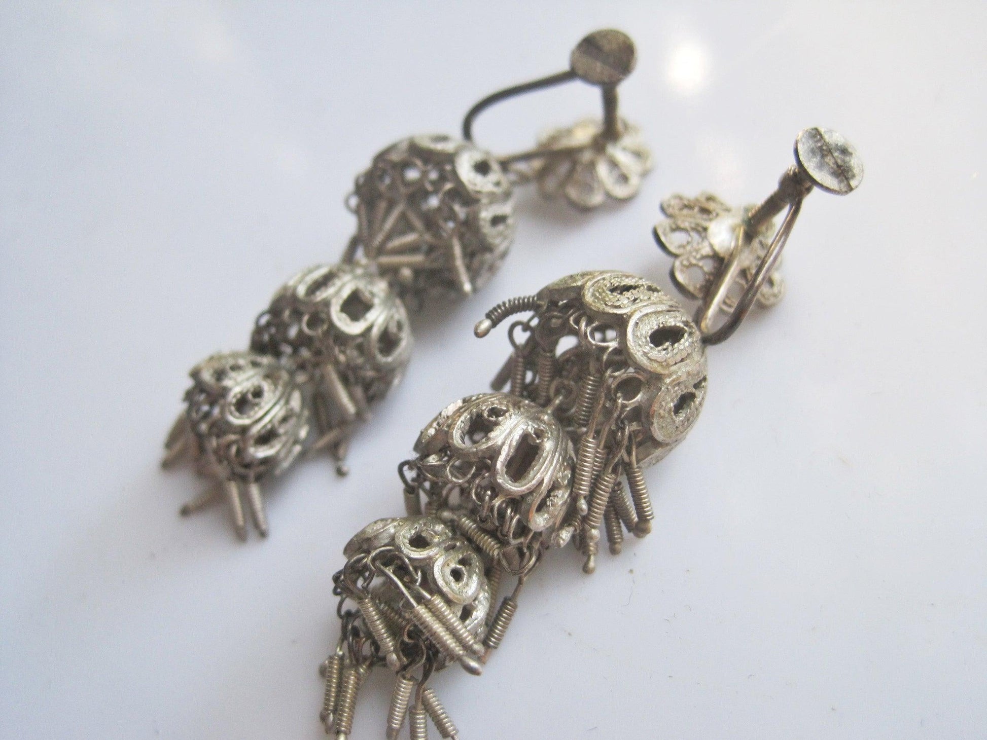 silver screw back earrings
