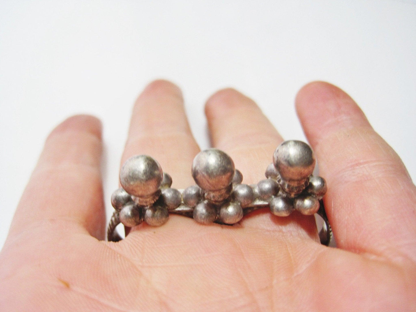 Vintage Silver Indian Double Finger Ring from Rajasthan - Anteeka