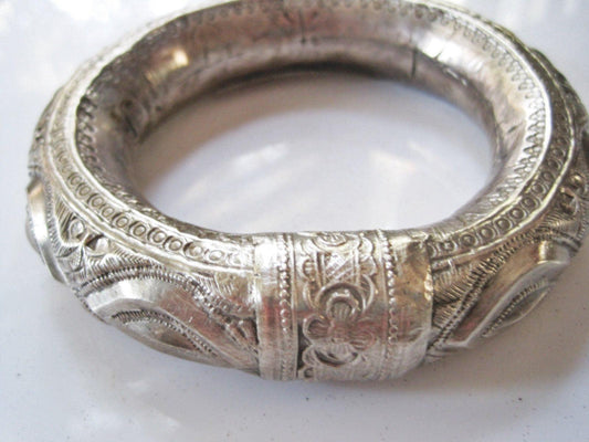 Vintage Silver Omani Rattle Bracelet - Anteeka